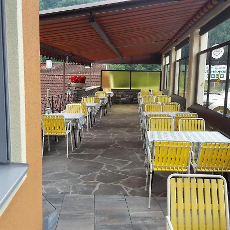 Stefansbruecke Hotel Mutters