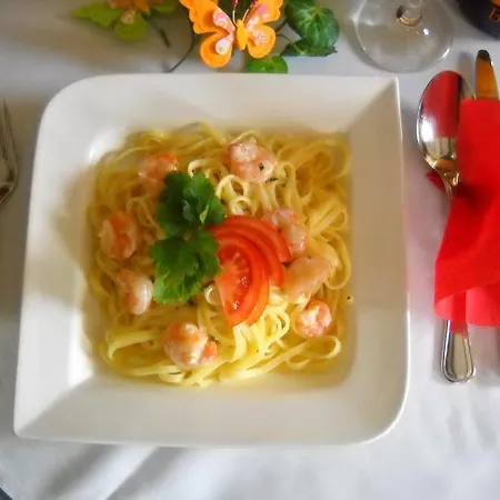 Stefansbruecke 3* Mutters