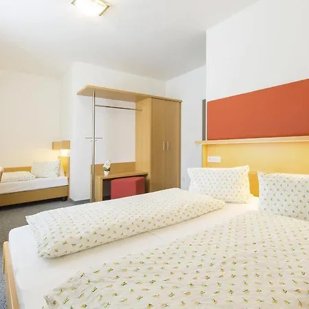 Hotel Stefansbruecke 3*