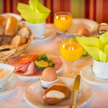 Hotel Stefansbruecke 3*