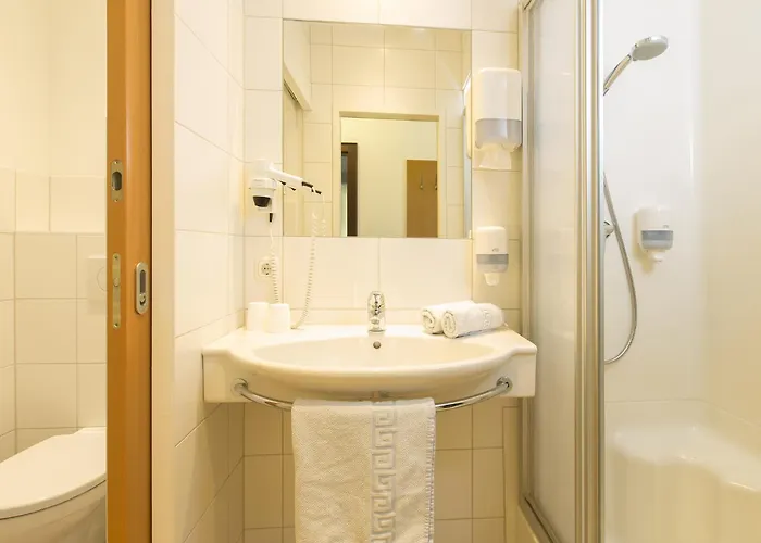 Stefansbruecke Отель